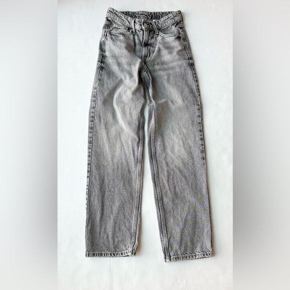 H&M Denim - Woman / Teen Grey Denim Baggy Low Waist Jeans